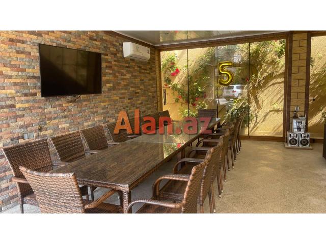 Mərdəkanda bağ evi satılır