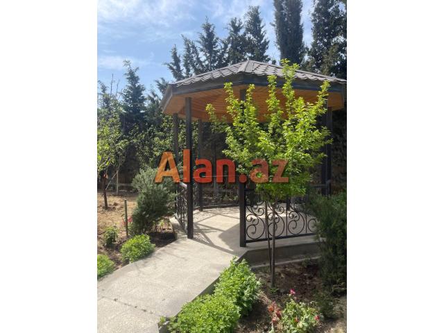 Mərdəkanda bağ evi satılır