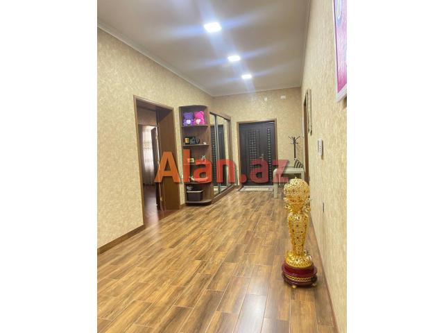 Mərdəkanda bağ evi satılır