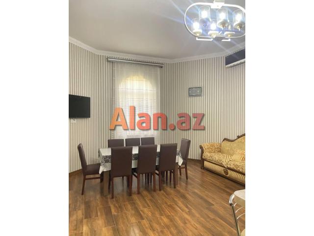 Mərdəkanda bağ evi satılır