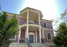 Mərdəkanda  bağ evi satılır