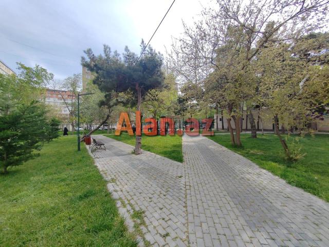 Xətai rayonu Məzahir Rüstəmov küçəsi