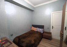 Hövsanda qanuni 3 otaqlı əla qismən əşyalı mənzil