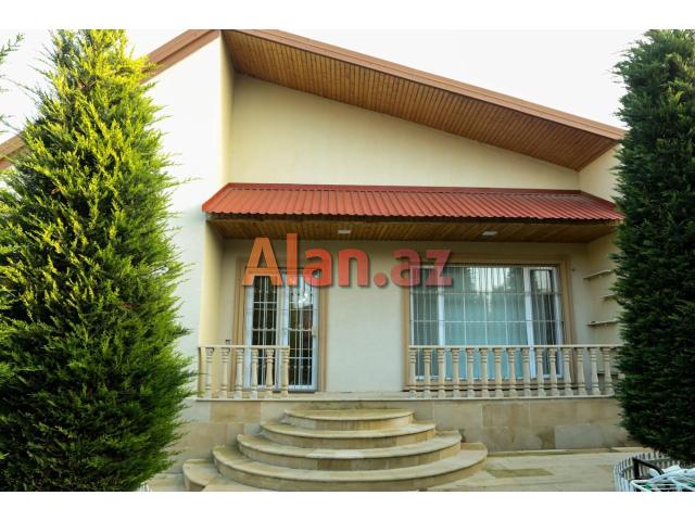 Mərdəkanda bağ evi satılır