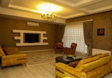 Mərdəkanda  bağ evi satılır