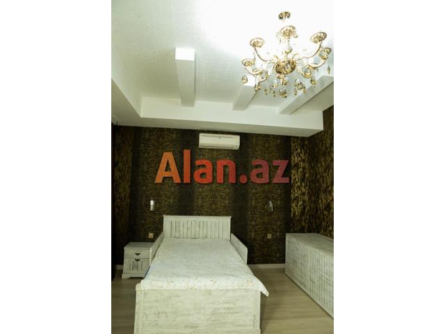 Mərdəkanda bağ evi satılır