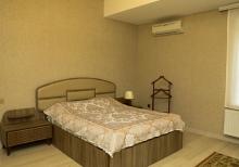 Mərdəkanda  bağ evi satılır