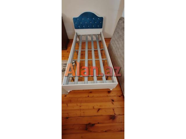 Tək nəfərlik yataq desti