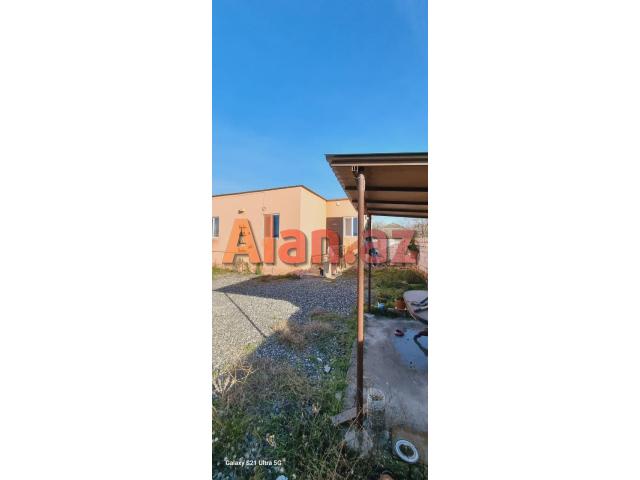 Ləhiş Bağlarında həyət evi satılır