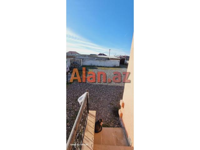 Ləhiş Bağlarında həyət evi satılır