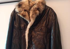 Təbii Canavar kürkündən dəri kişi gödəkçəsi