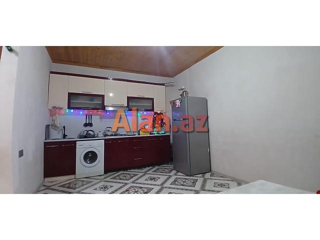 Şüvəlanda həyət evi satılır