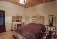 Şüvəlanda həyət evi satılır