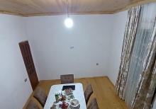 Şüvəlanda həyət evi satılır