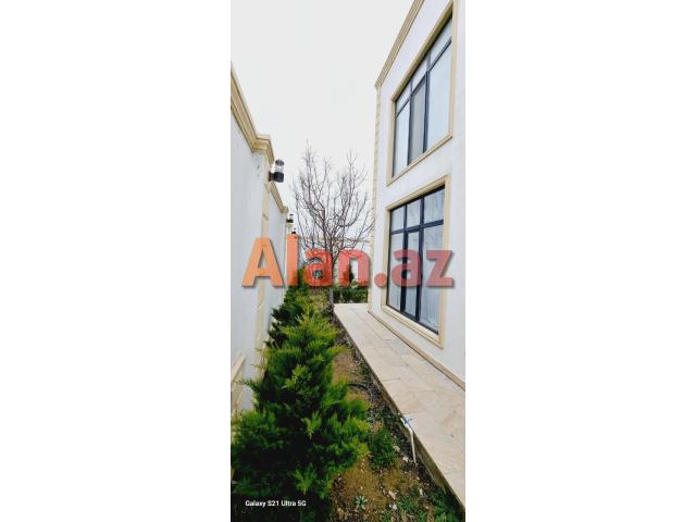 Mərdəkanda həyət evi satılır