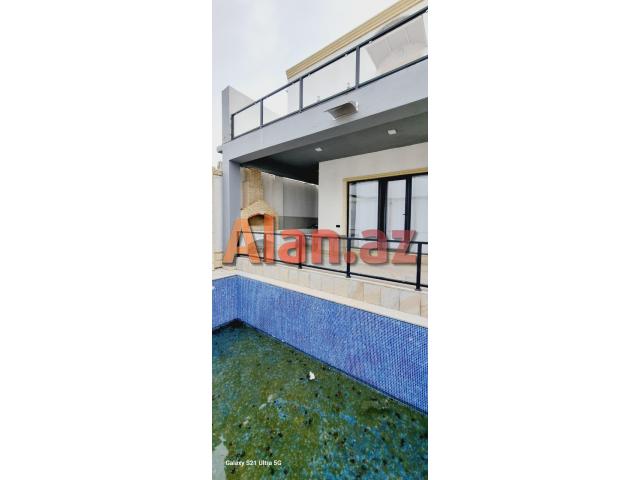 Mərdəkanda həyət evi satılır