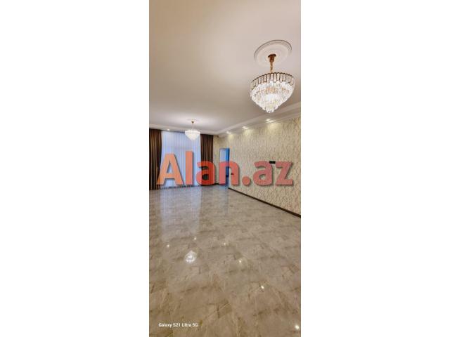 Mərdəkanda həyət evi satılır