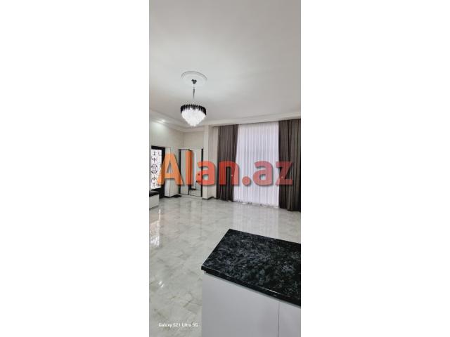 Mərdəkanda həyət evi satılır