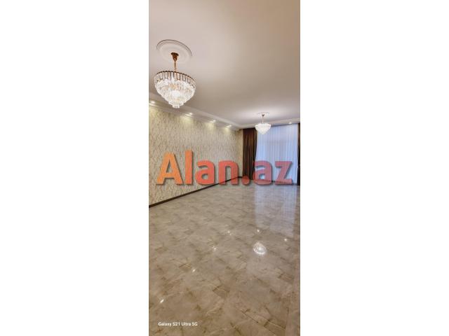 Mərdəkanda bağ evi satılır