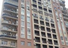 4 otaqlı yeni tikili binada mənzil satılır