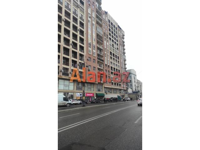 4 otaqlı yeni tikili binada mənzil satılır