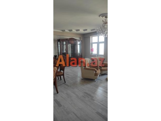 4 otaqlı yeni tikili binada mənzil satılır