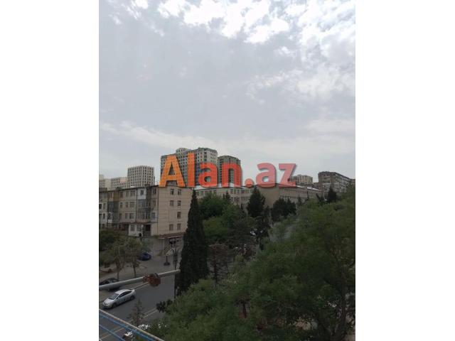 Yasamal Akim Abbasov 15 unvaninda ev satilir