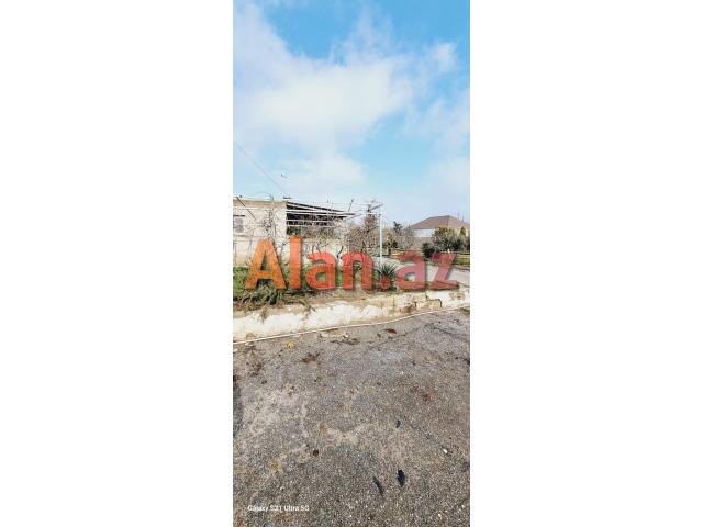 Buzovnada torpaq sahəsi satılır