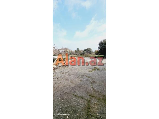 Buzovnada torpaq satılır