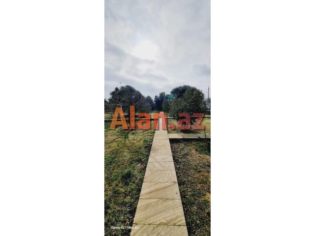 Buzovnada torpaq satılır