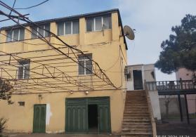 Şüvəlanda bağ evi satılır