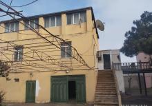 Şüvəlanda bağ evi satılır