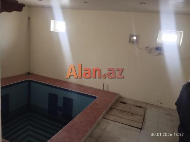 Şüvəlanda bağ evi satılır