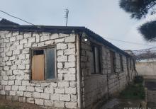 Şüvəlanda bağ evi satılır