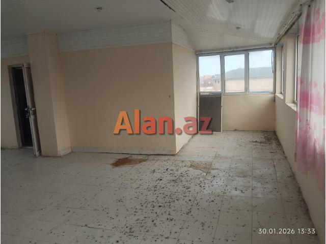 Şüvəlanda bağ evi satılır