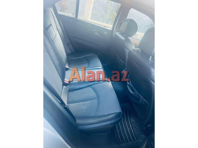 Mercedes Benz E200 Panorama ili 2008