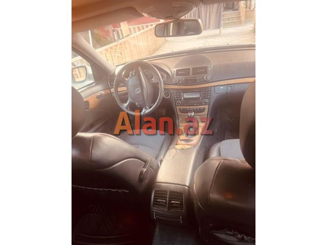 Mercedes Benz E200 Panorama ili 2008