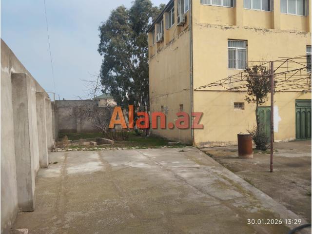 Şüvəlanda həyət evi satılır