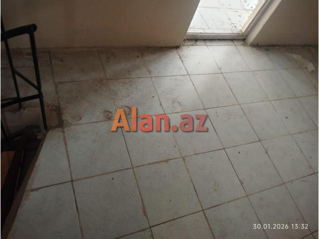 Şüvəlanda həyət evi satılır