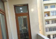 60 m2  2 otaqlı təmirli mənzil kirayə verilir