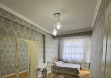 60 m2  2 otaqlı təmirli mənzil kirayə verilir