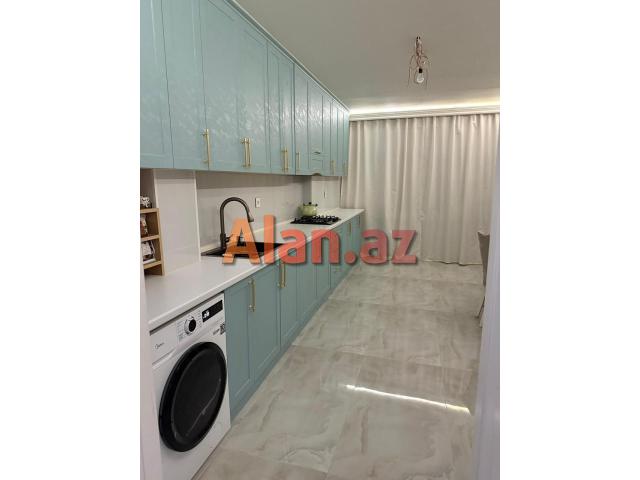 Babək prospekti Xalqlar Dostluğu metrosu