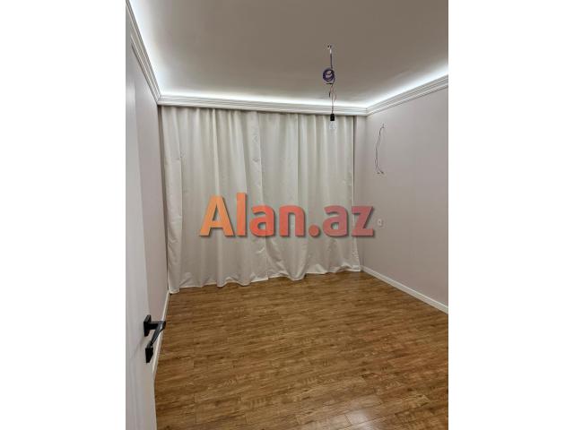 Babək prospekti Xalqlar Dostluğu metrosu