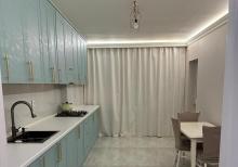 Babək prospekti Xalqlar Dostluğu metrosu