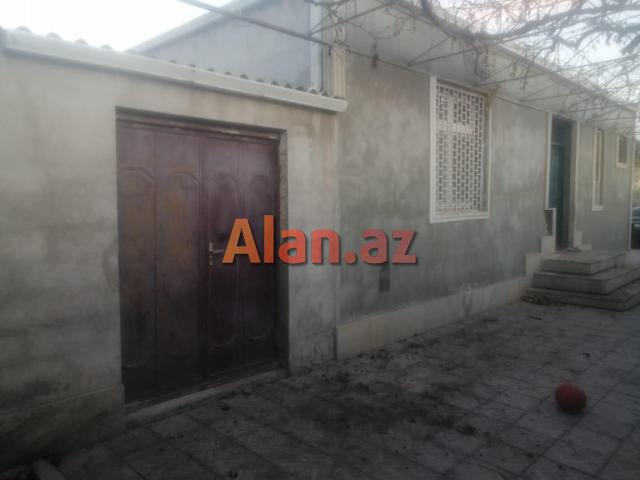 Buzovnada həyət evi satılır