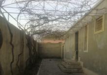 Buzovnada həyət evi satılır