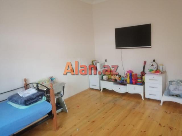 Buzovnada həyət evi satılır