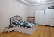 Buzovnada həyət evi satılır