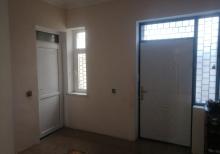 Buzovnada həyət evi satılır