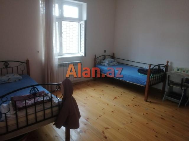 Buzovnada həyət evi satılır